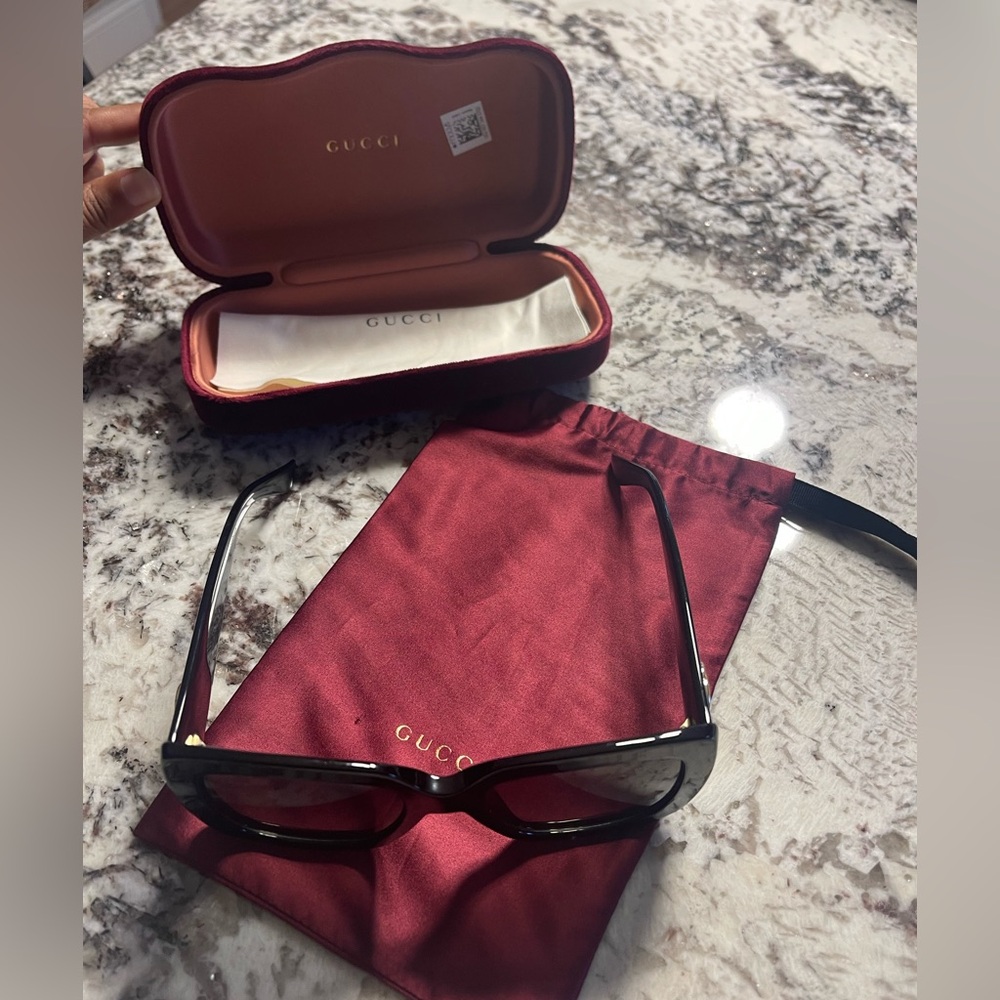 Gucci Black Square Sunglasses - Picture 2 of 12